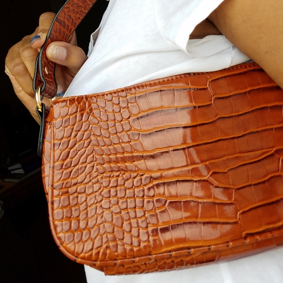 Brown croc embossed baguette - Picture 2 of 8